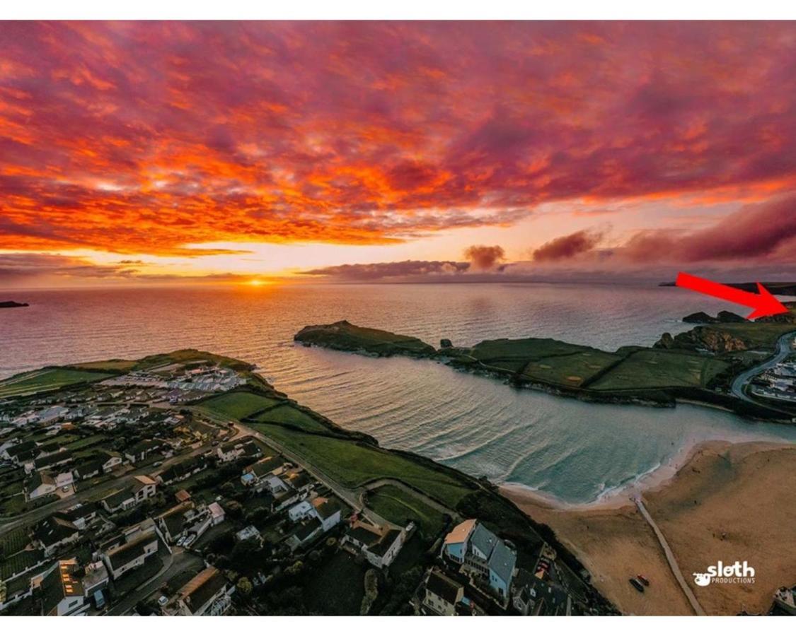 Sunset Waves Sea View Featuring Panoramic Views & Parking *