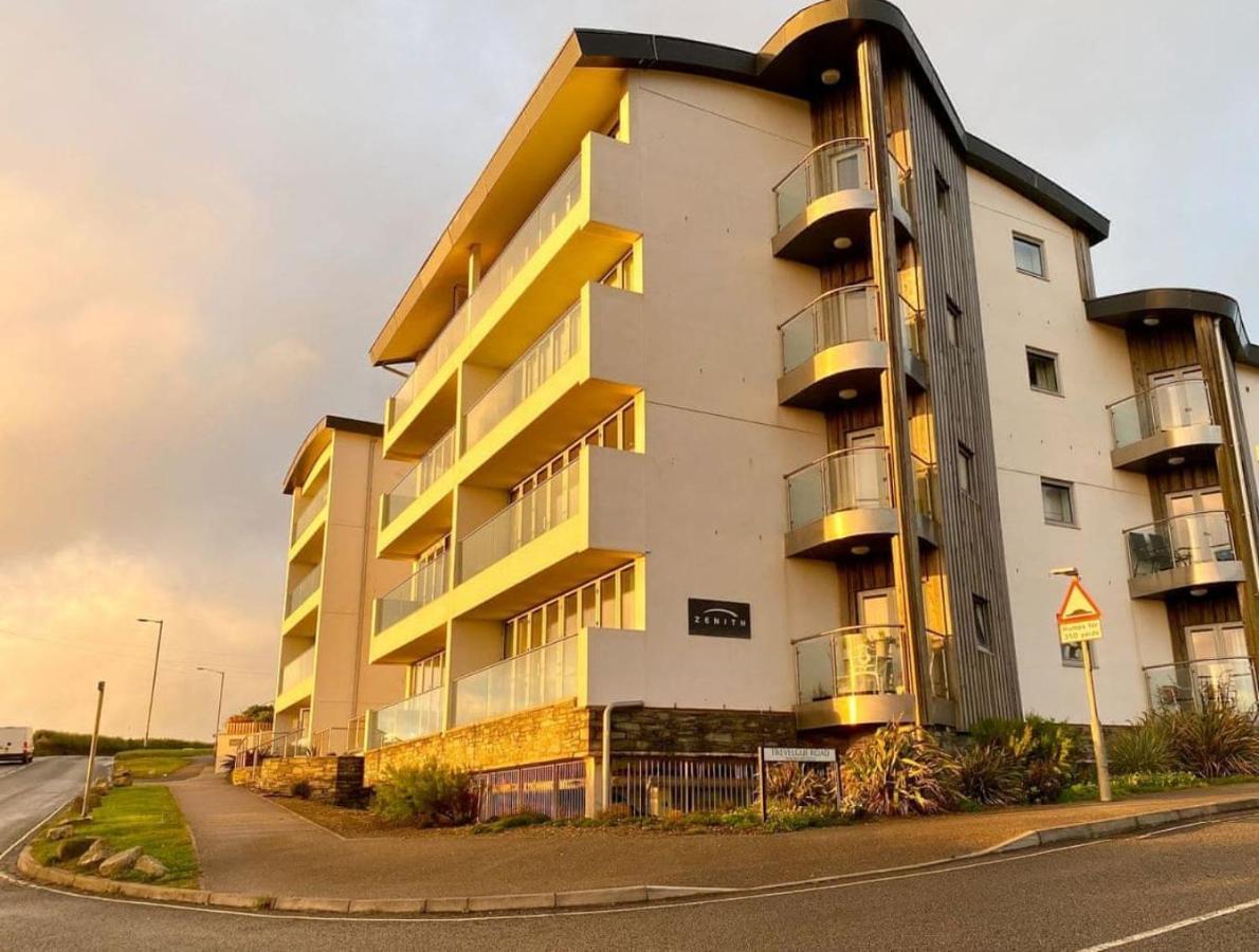 Sunset Waves Sea View Featuring Panoramic Views & Parking Apartment